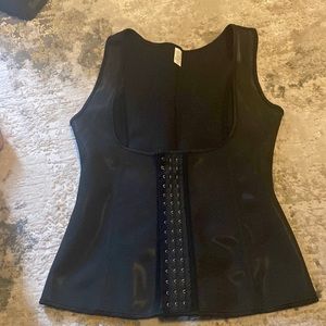 Woman’s waist trainer